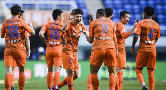 金年会体育-清晨中超传出新动向；阿贾克斯主帅复盘；管理层表态：悬念犹存；控场能力受关注的简单介绍