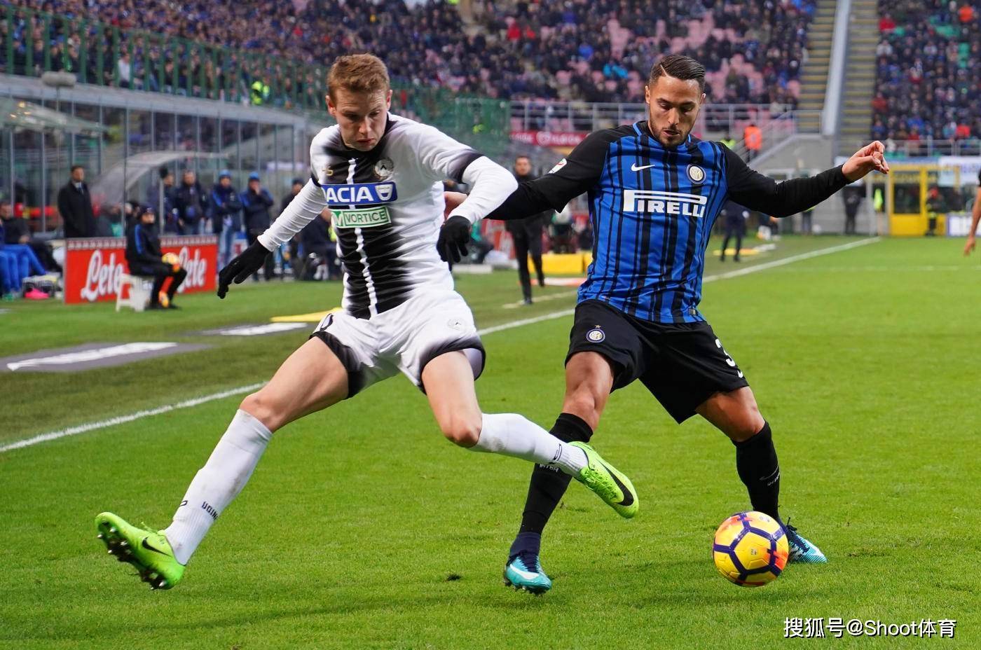 jinnianhui-荷甲国际比赛日再迎强敌，AC米兰防线松动，主帅态度——压力陡增，团队化学反应显著(2025荷甲积分榜)