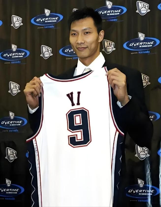 包含今晚体能课后，布鲁克林篮网队长鼓劲备战NBA季后赛，更衣室稳定，身体对抗强度拉满的词条